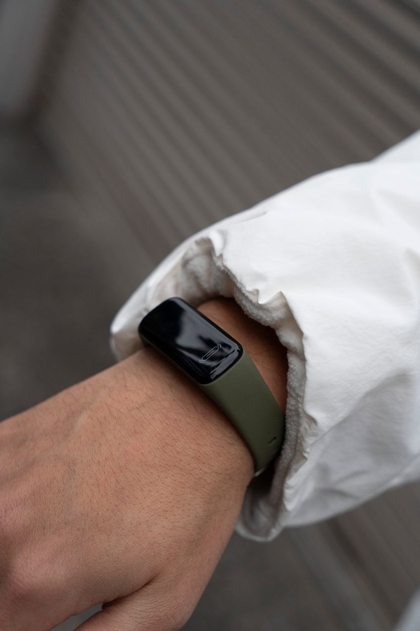 アンダー1万円で見つかる無地スウェットの良品。4ブランドの着用例と選択の正解 - 10枚目の画像