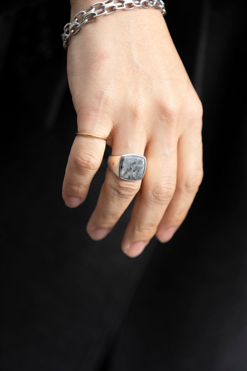 アナザーオフィスのコートコーディネート | 250130-0829-24 吉本慎吾 8枚目の写真