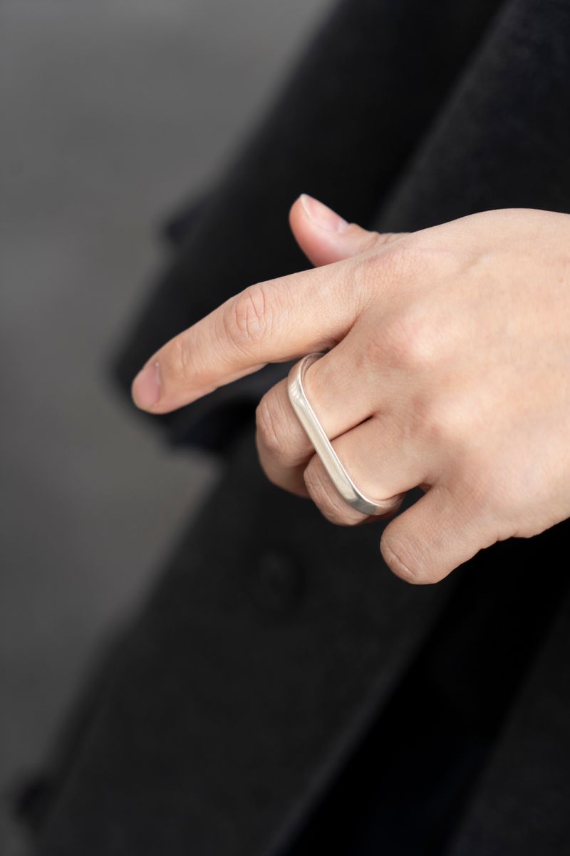 アナザーオフィスのコートコーディネート | 250130-0829-24 吉本慎吾 10枚目の写真