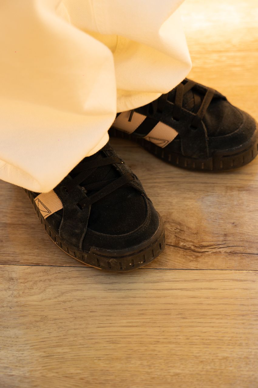 春は“白デニム”が正義！街角の洒落者たちの愛用ブランドはリーバイス、ユニクロ、リー - 8枚目の画像