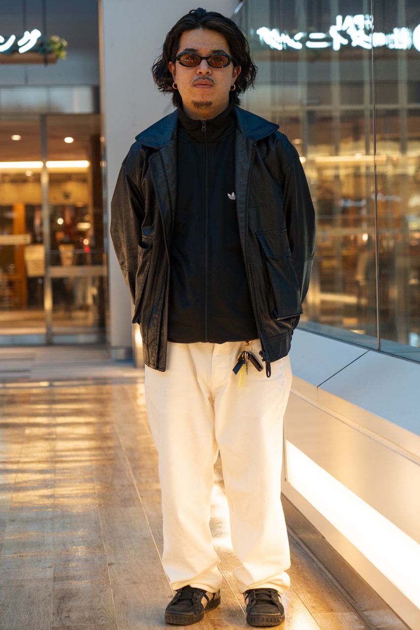 春は“白デニム”が正義！街角の洒落者たちの愛用ブランドはリーバイス、ユニクロ、リー - 7枚目の画像