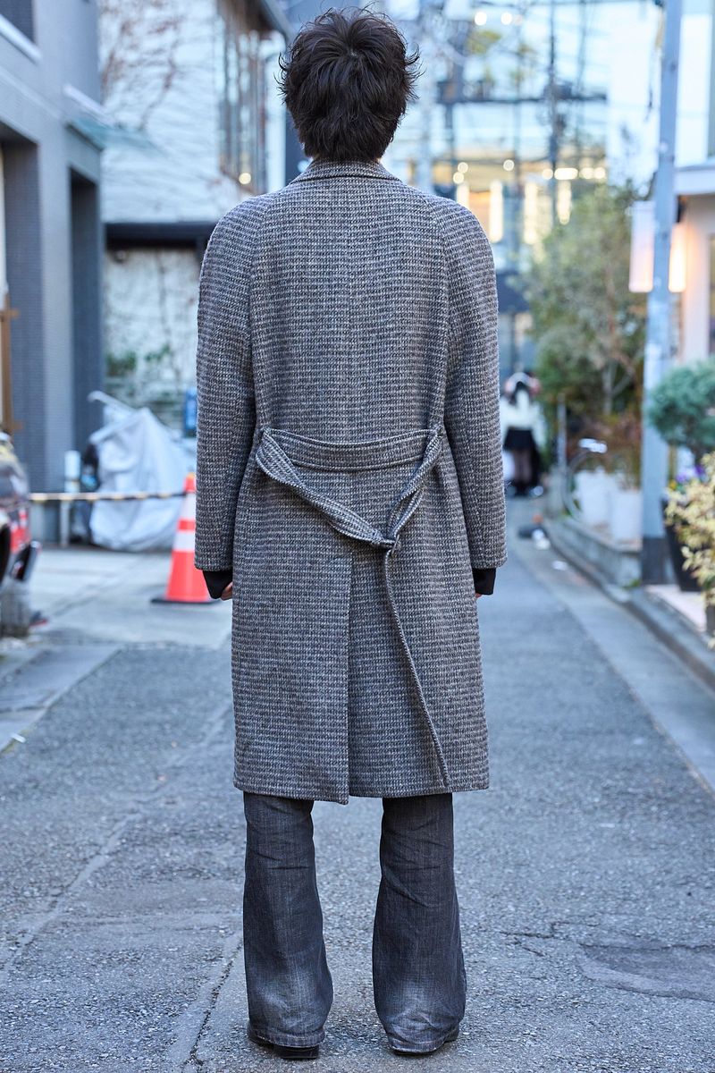 古着のコートコーディネート | 250210-1020-52 三輪凌士 4枚目の写真