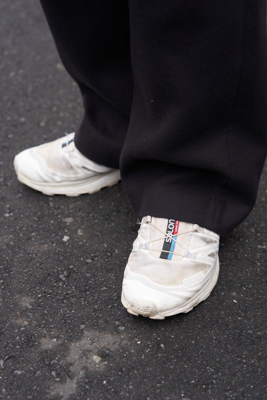 「それどこの？」と思わず聞きたくなった“太めの黒パンツ”。オシャレ上手が愛用する3本を調査！ - 5枚目の画像