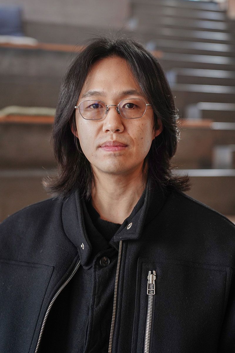 コムデギャルソンオムのコートコーディネート | 250225-1642-57 キム・ヒョンジュン 4枚目の写真