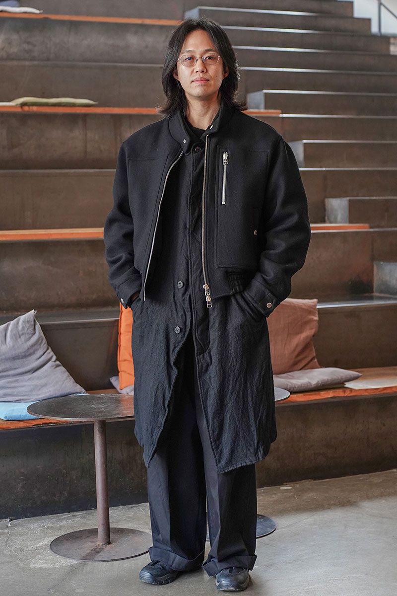 コムデギャルソンオムのコートコーディネート | 250225-1642-57 キム・ヒョンジュン