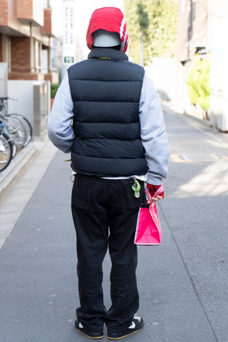 コロンビアのダウンベストコーディネート | 250226-0826-42 西津嘉人 2枚目の写真