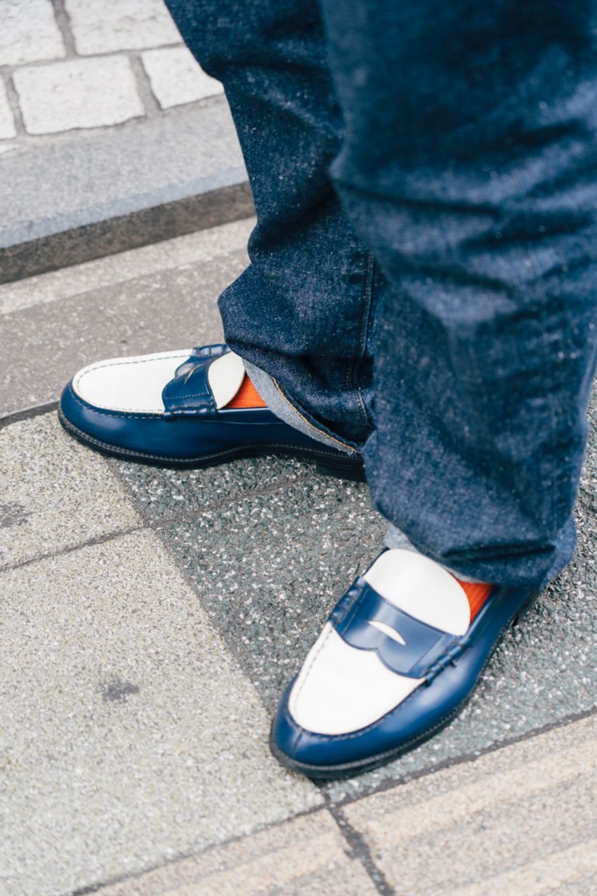 春ニットは“柄モノ”で遊び心をプラス！巧みに着こなした3名を街角スナップで - 6枚目の画像