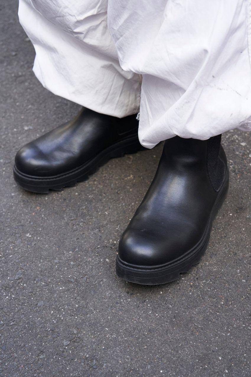 “白パンツ”はキザっぽく見せたくない！街の洒落者たちが実践したナチュラルなテクニック - 3枚目の画像