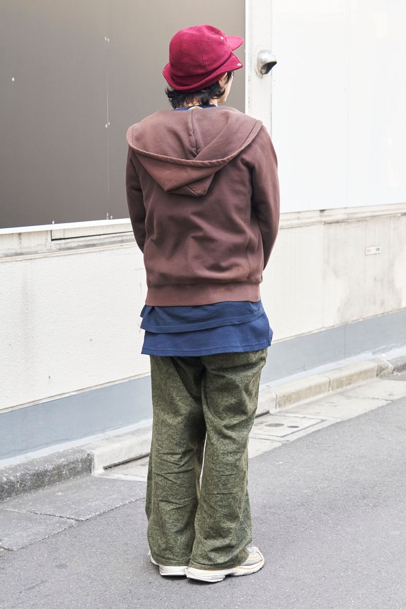 カーハートのパーカコーディネート | 250302-2137-20 吉岡 2枚目の写真