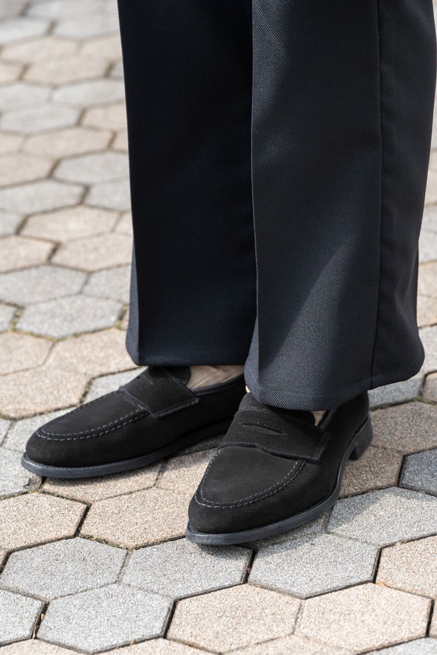 「デニムじゃないリーバイス」がすごくいい！あえてスラックスを選んだ3人のスナップ - 4枚目の画像