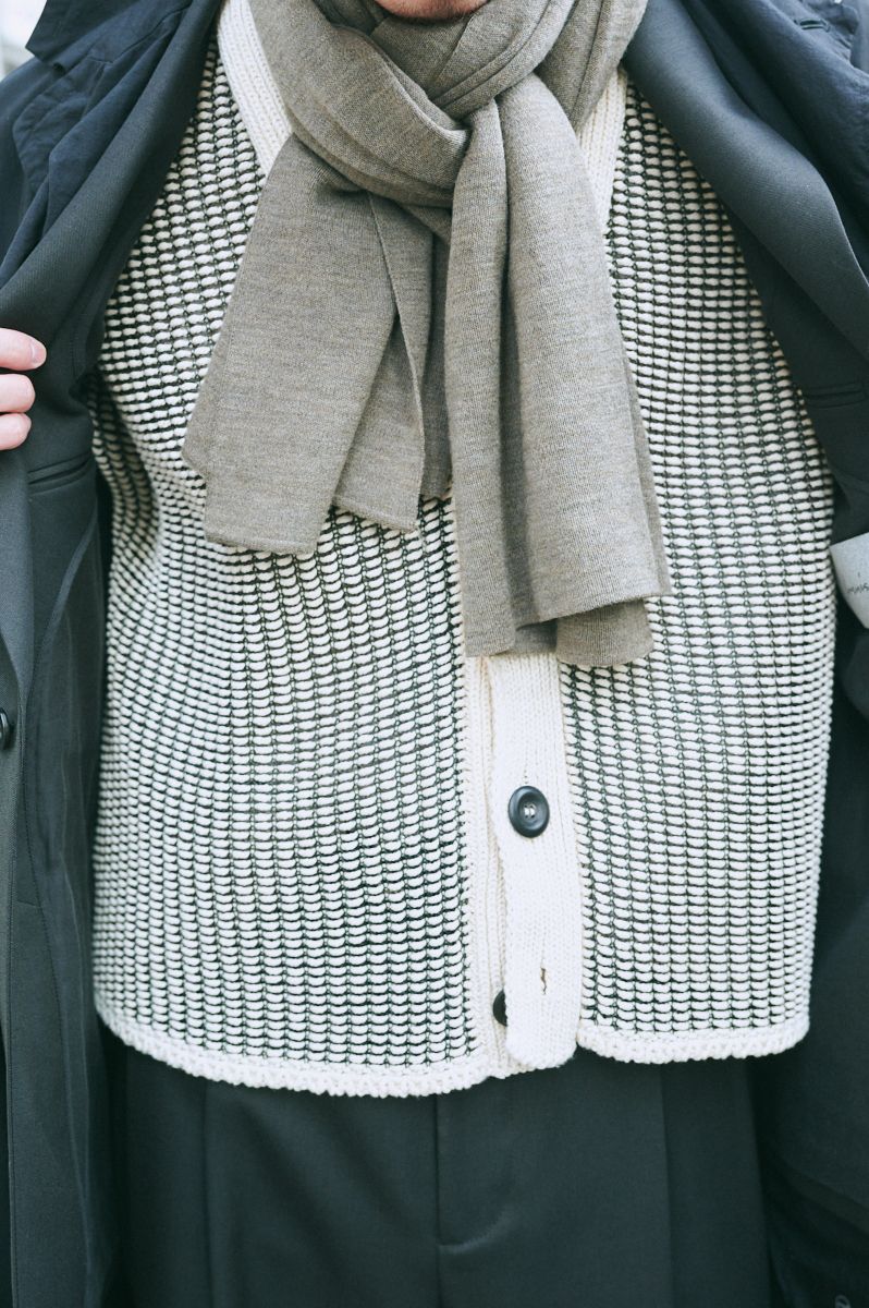 テアトラのコートコーディネート | 250311-0900-12 原田聡摩 4枚目の写真