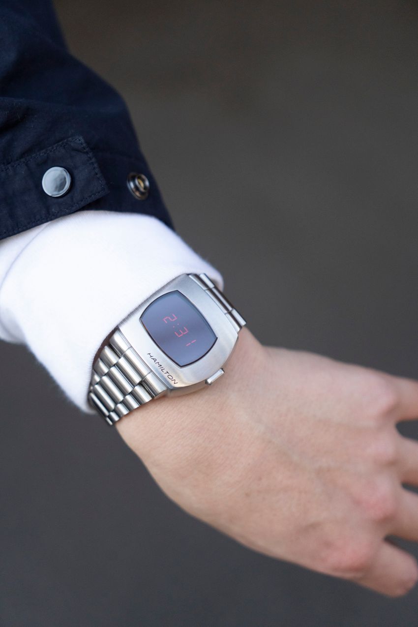 「色物キャップ、どう被る？」コーデに取り入れて春っぽさを出した3人のお洒落上手たち - 3枚目の画像