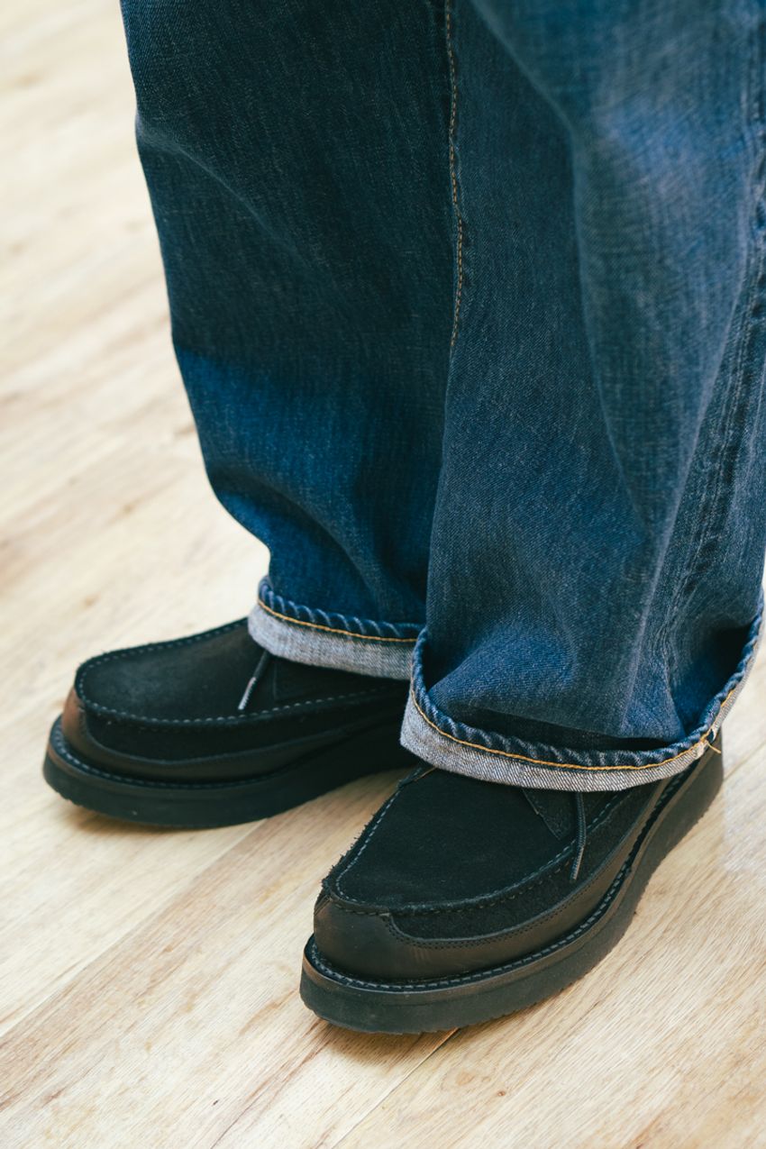 春のジーンズコーデ3選！ライトアウターに合わせたのはハイク、ビームス プラス、そして…… - 3枚目の画像