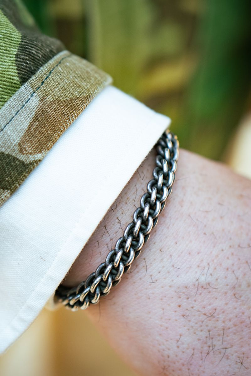 ファーストダウンのダウンベストコーディネート | 250318-1028-55 荒井 拓 7枚目の写真