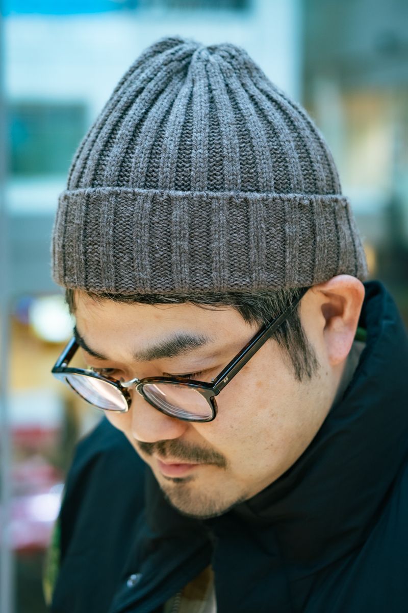 ファーストダウンのダウンベストコーディネート | 250318-1028-55 荒井 拓 4枚目の写真