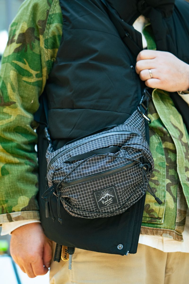 ファーストダウンのダウンベストコーディネート | 250318-1028-55 荒井 拓 6枚目の写真