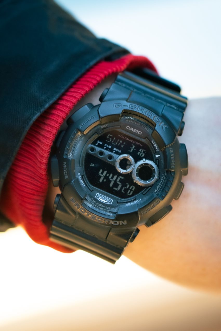 「スウェット×デニム」に何を羽織る？春のワンツーコーデにちょうどいいアウター3選 - 3枚目の画像