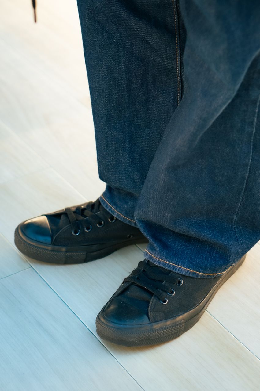 「スウェット×デニム」に何を羽織る？春のワンツーコーデにちょうどいいアウター3選 - 4枚目の画像