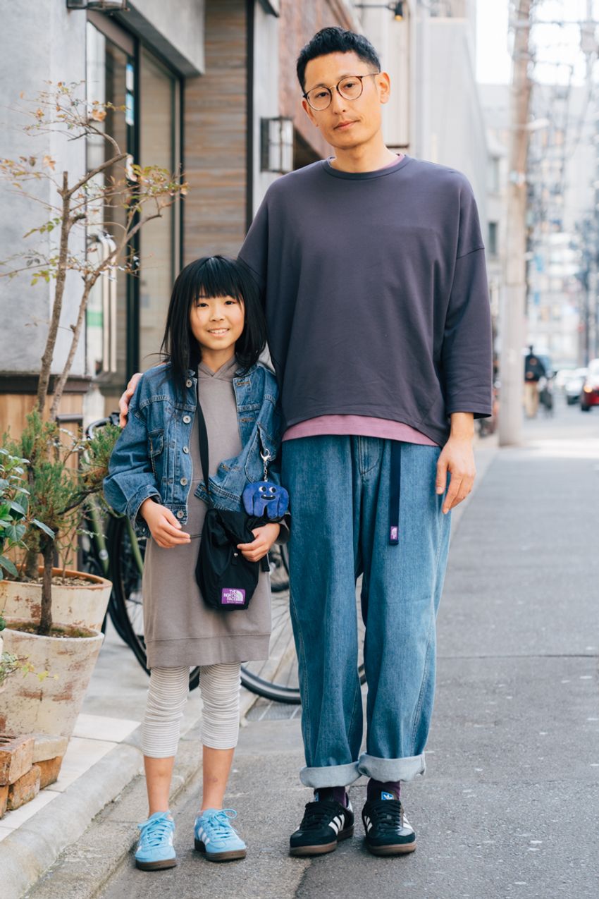 “白の三本ライン”は最高のアクセント！「ブラックアディダス」でキメた洒落者3名 - 2枚目の画像