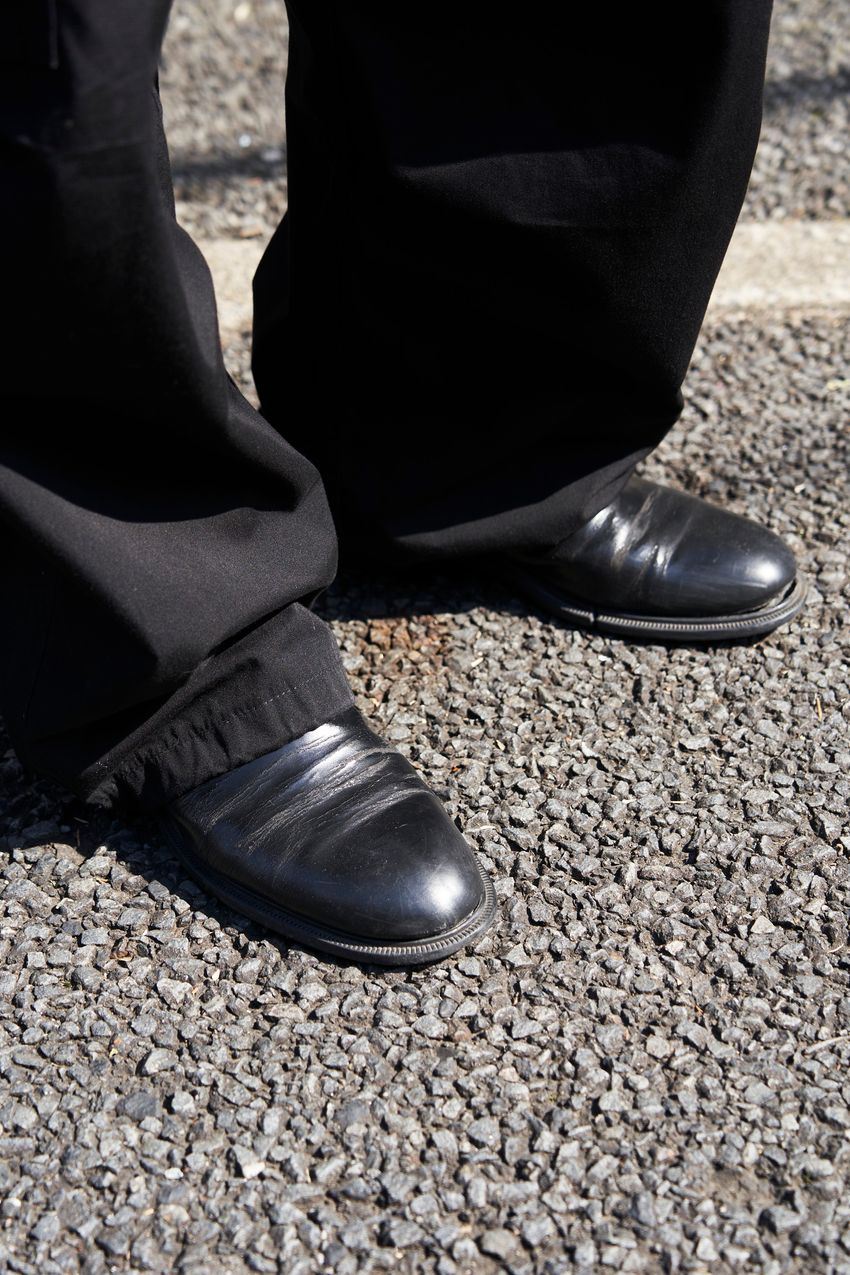 やっぱり使える「ユニクロ」の“ワイドパンツ”！街角で目を引いた洒落者3名の“太パン”コーデ - 7枚目の画像