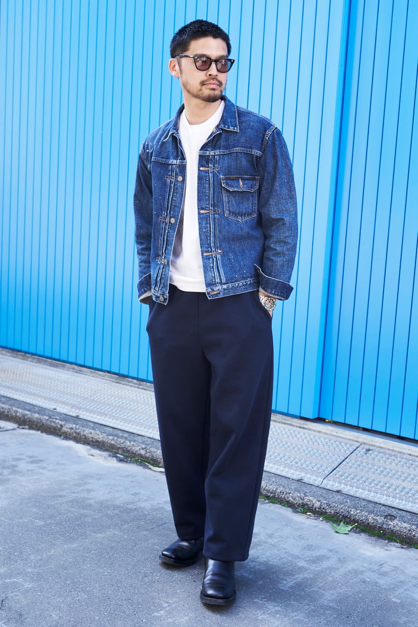 ユニクロの黒パンツは“太め”が人気！スラックス、カーゴetc.センスよくはきこなした大人をスナップで - 8枚目の画像