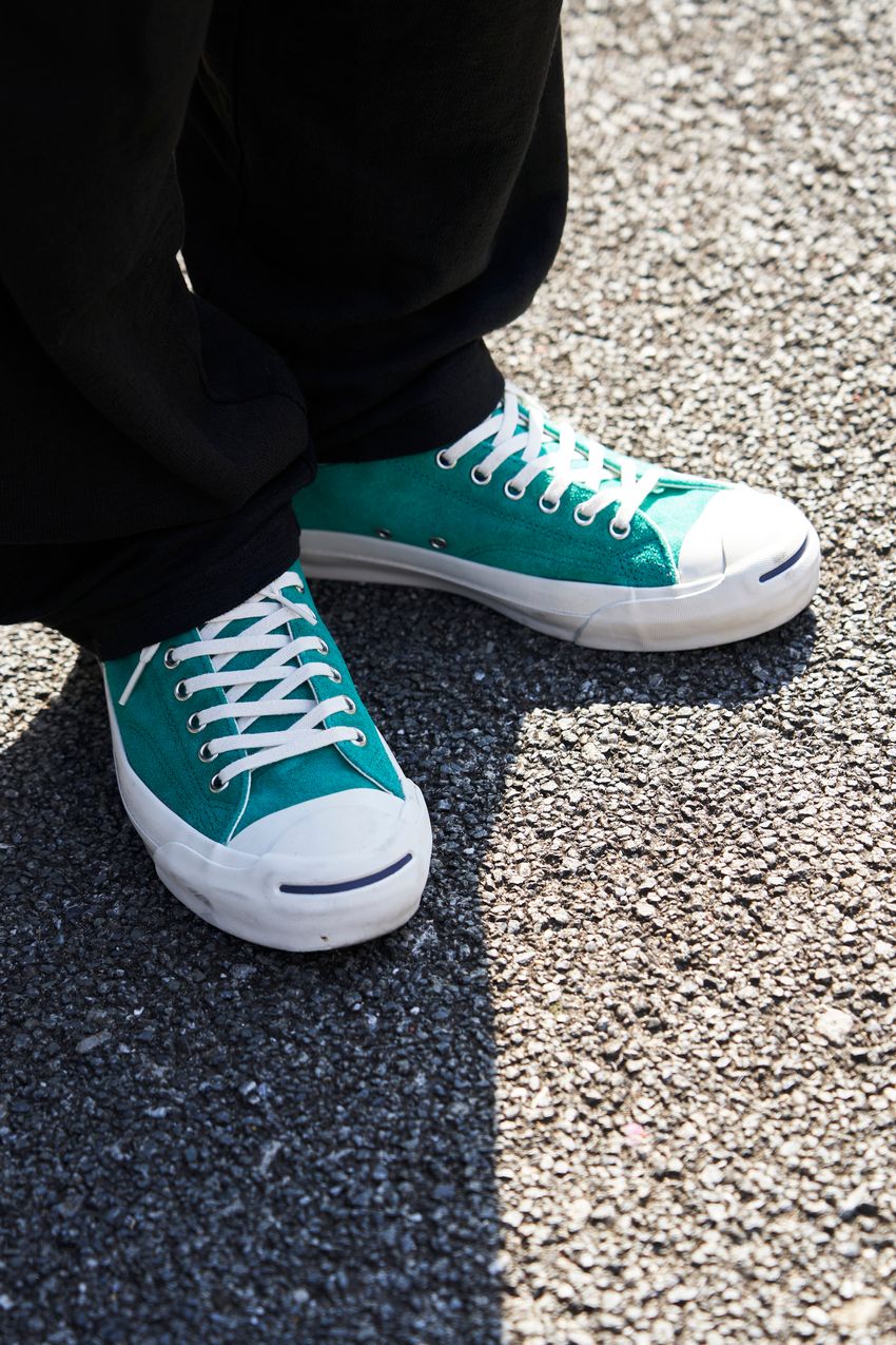 春に“あえて全身黒”を選んだ洒落者たち！「秋冬っぽくならない着こなし」のヒントをスナップで - 7枚目の画像