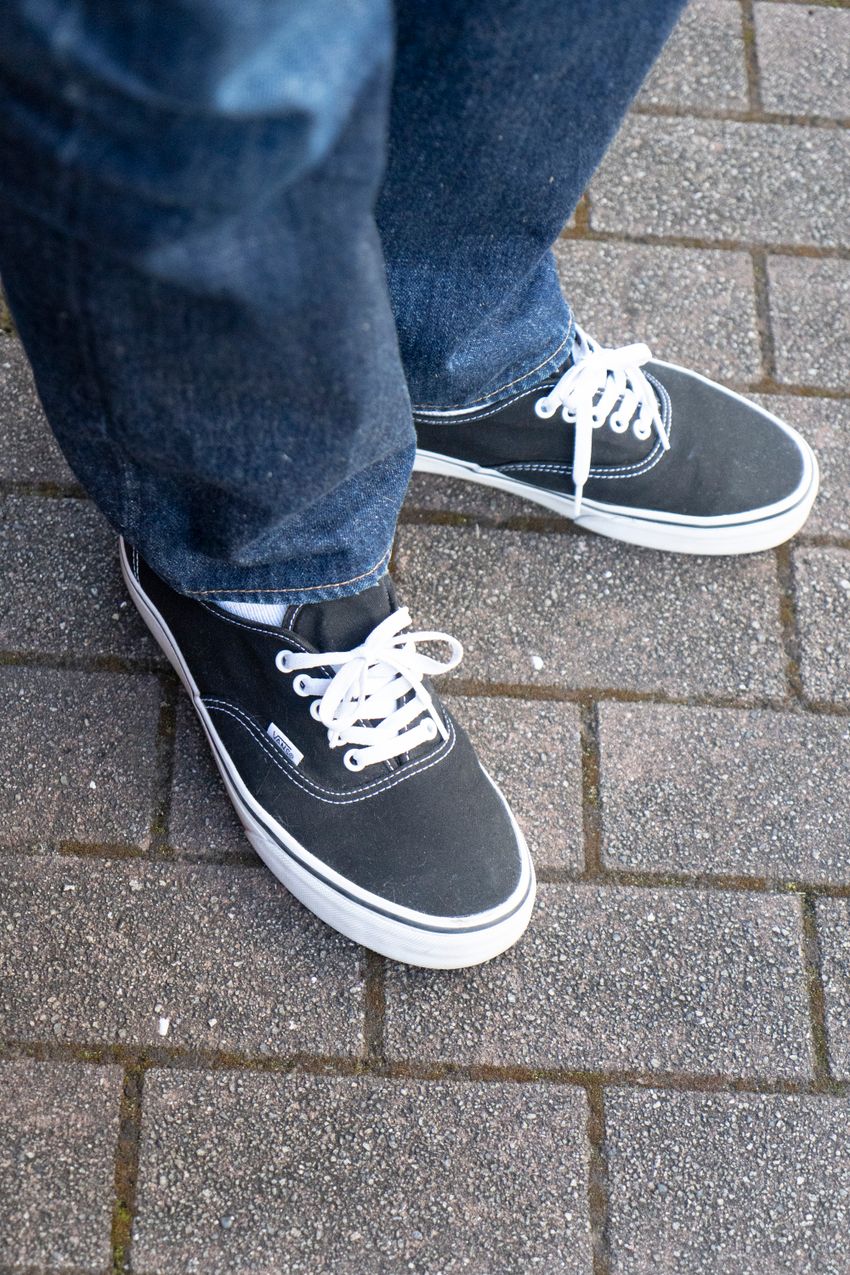 相性良し！ストリートな装いに「カルティエ」。タンク、サントス、パシャを身に着けた3例 - 4枚目の画像