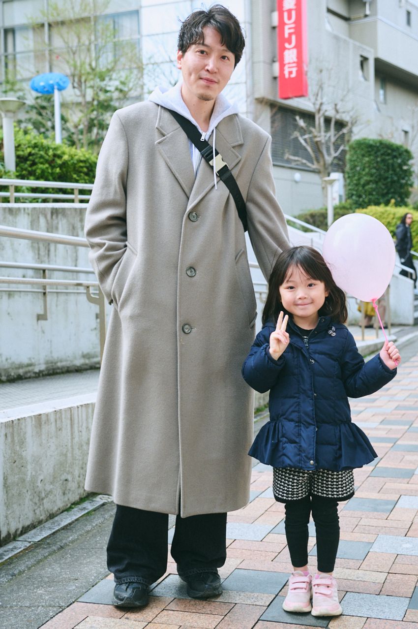 春にもイケるし、面白いほど洒落てる！街で見つけた“ロングコートダディ”たちの肖像5選 - 6枚目の画像