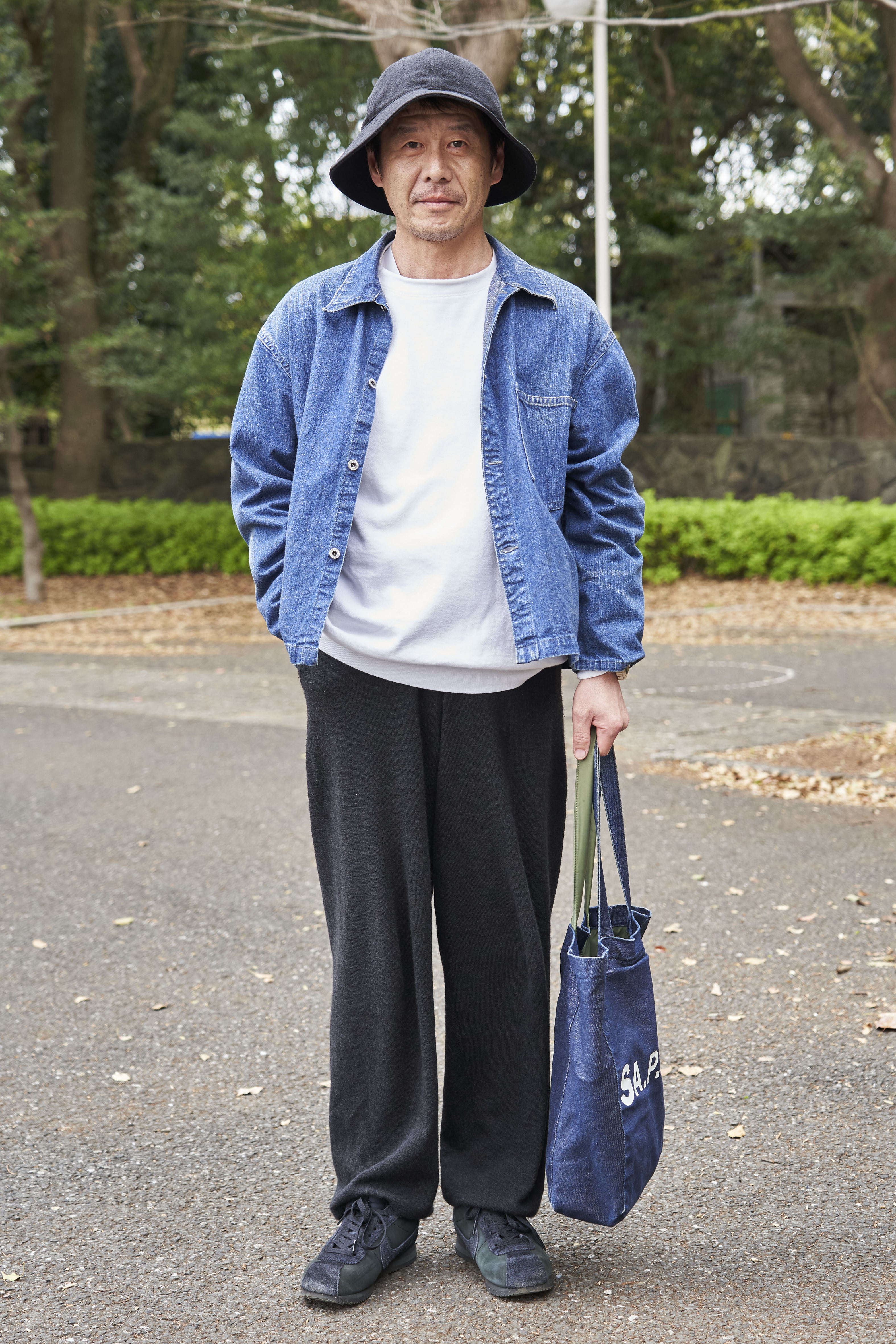 コーデに上品カジュアルを＋★【CHANEL】デニム バケット ハット バケットハット デニム 帽子 キャップ 無地 男女兼用 レディース