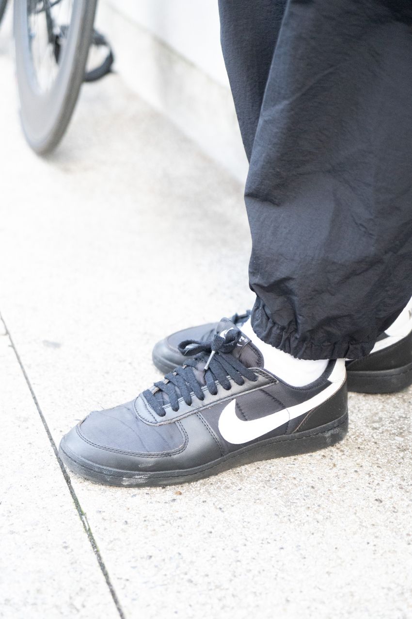 キレイめカジュアル、スポーツMIX……都会の“自転車乗り”コーデ3選をスナップで！ - 5枚目の画像