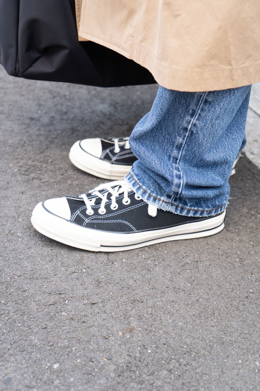 「リーバイス」に合わせるなら断然「コンバース」！マンネリなしの好相性をスナップで再確認 - 3枚目の画像