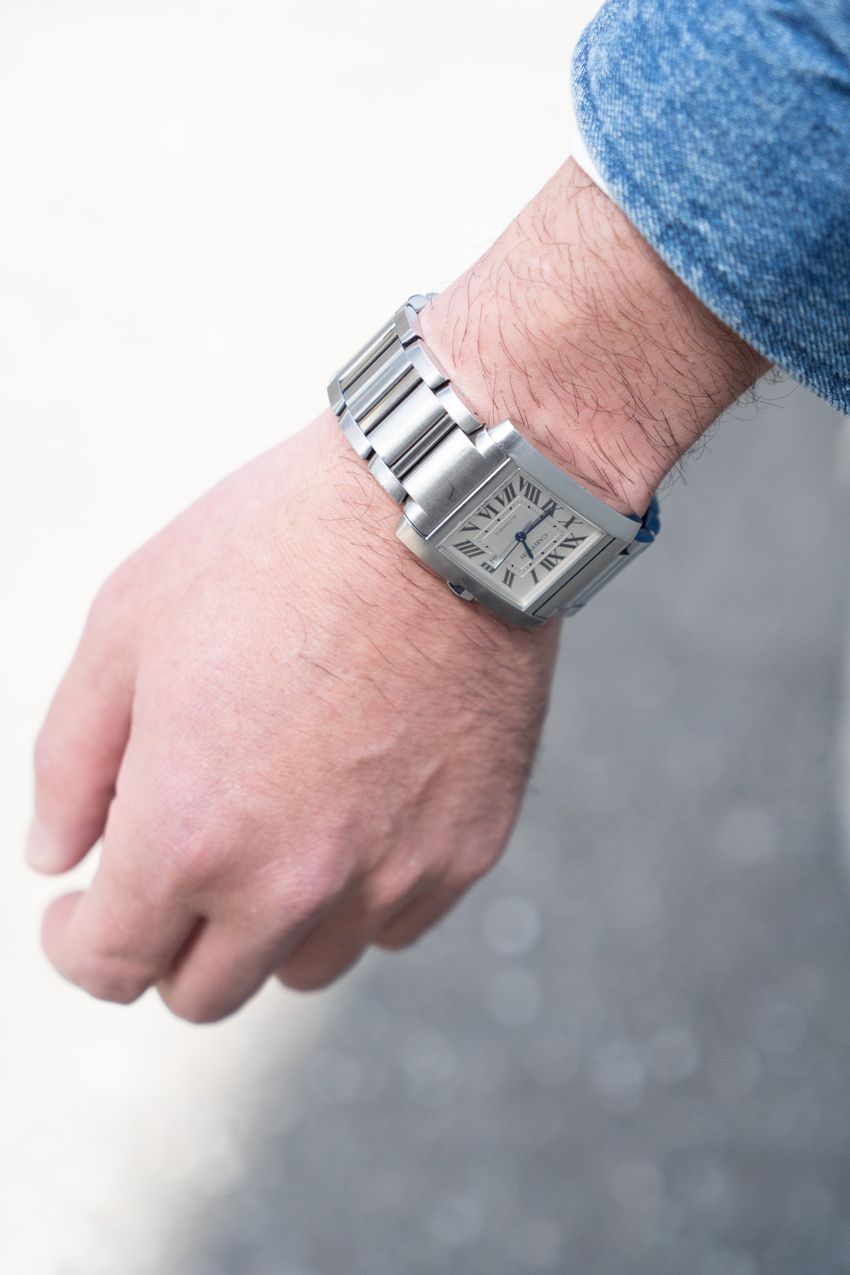 相性良し！ストリートな装いに「カルティエ」。タンク、サントス、パシャを身に着けた3例 - 7枚目の画像