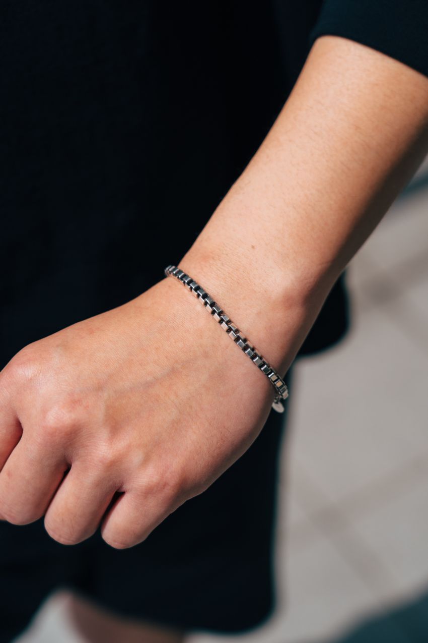 “5月に短パン”なら上下ブラックで！季節を先取りした洒落者3名のコーデ好例 - 7枚目の画像