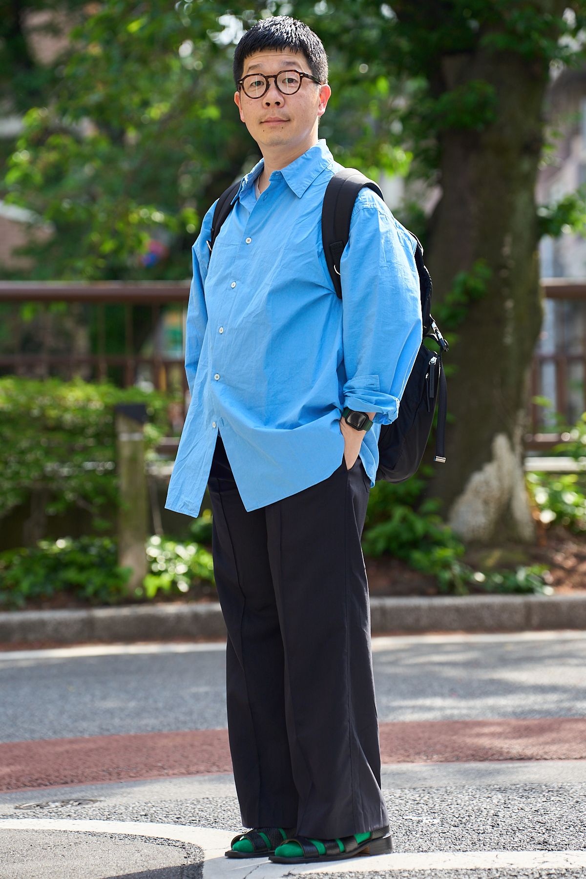 シャツ レシス パンツ チノ シューズ レインメーカー 眼鏡 不明 バッグ 不明 腕時計 アップル リング 不明