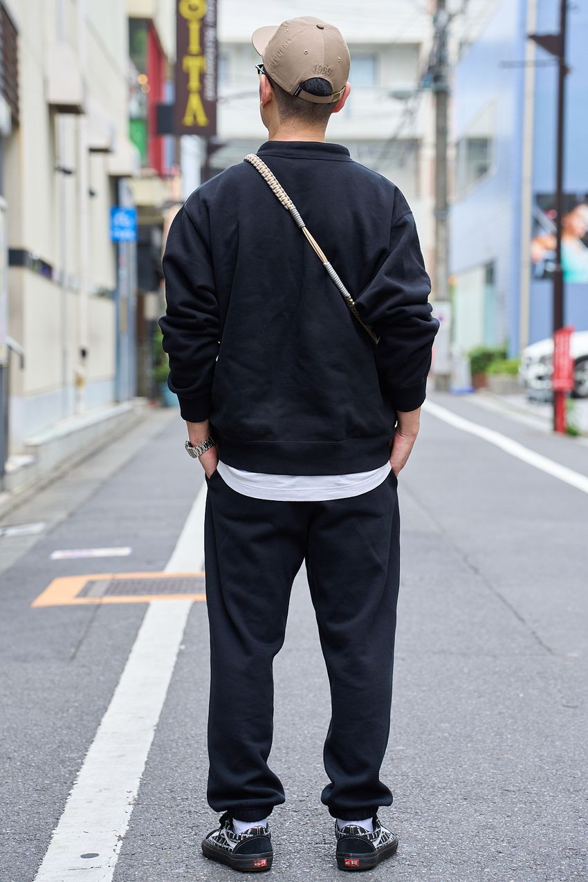 軽装のアクセントに！40代の“大人のキャップコーデ”3選に学ぶ、選びのキモと合わせのコツ - 3枚目の画像