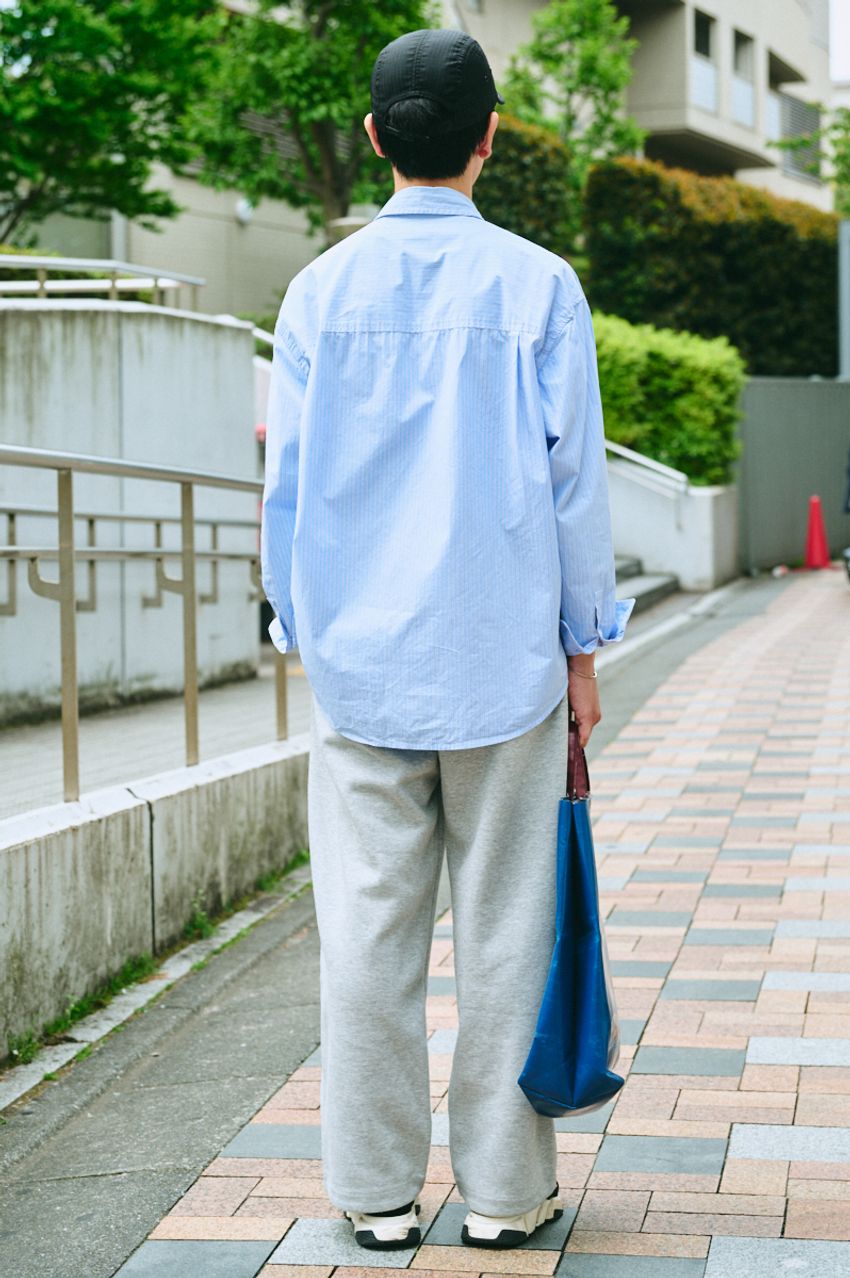 爽やかさ満点の「ブルーシャツ」！サイジングや色合わせで楽しむ街の洒落者3人衆 - 7枚目の画像