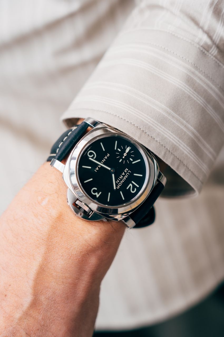 太さが絶妙な「ワイドパンツ」コーデ3選！春定番のシャツやロンTを合わせた大人をスナップで - 6枚目の画像