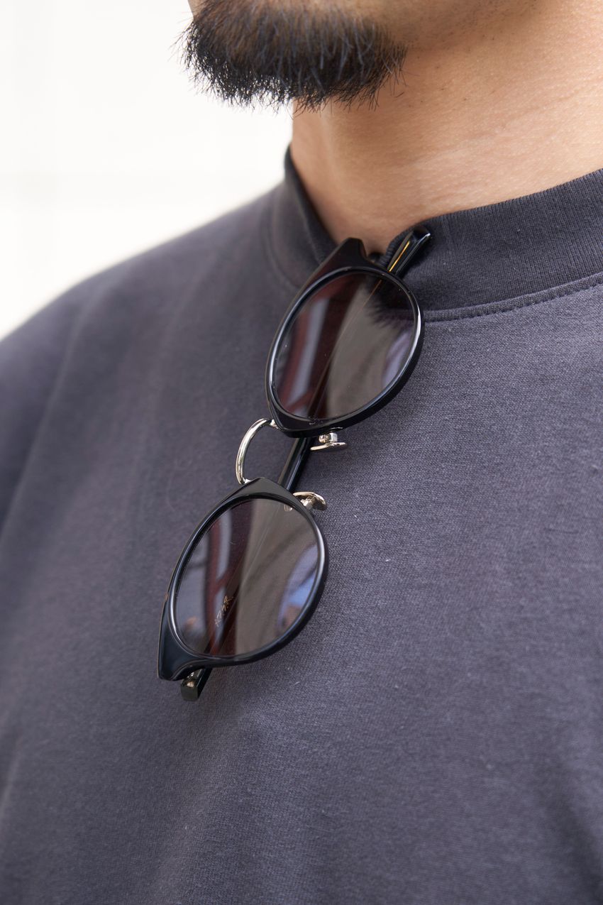 「GAP」のトップス使いが巧みな三銃士を街角で発見！愛用品はロンT、スウェット、シャツ - 5枚目の画像