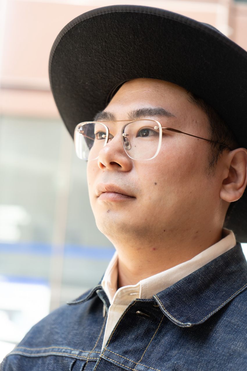 リーバイスには“ハット”がよく似合う。デニムスタイルを今っぽく魅せた3人をパパラッチ！ - 8枚目の画像