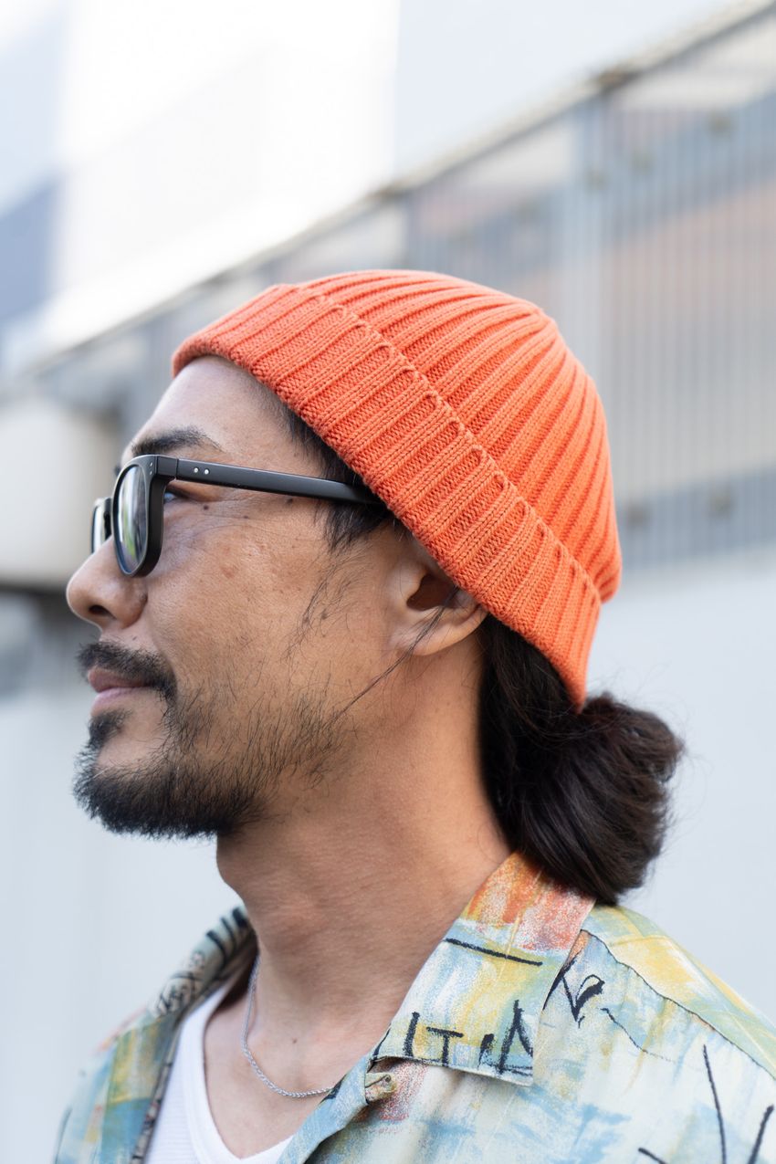 挿し色は「ニットキャップ」でお手軽に！“オレンジ”を添えてコーデを彩った街の洒落者たち - 5枚目の画像