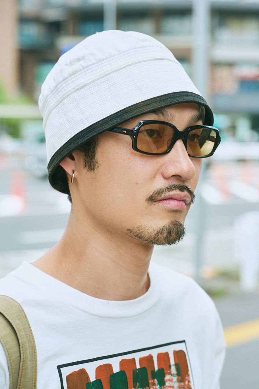 トレンド上昇中！夏の気分高める「オールホワイト」コーデの極意を街角スナップでチェック！ - 3枚目の画像