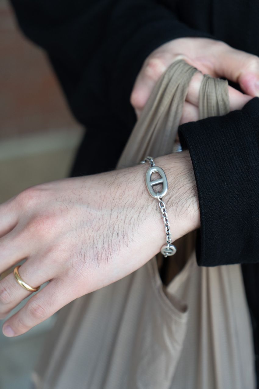 初夏のオールブラックには名作シルバーアクセが必須！「トムウッド」は特に高支持だった - 9枚目の画像