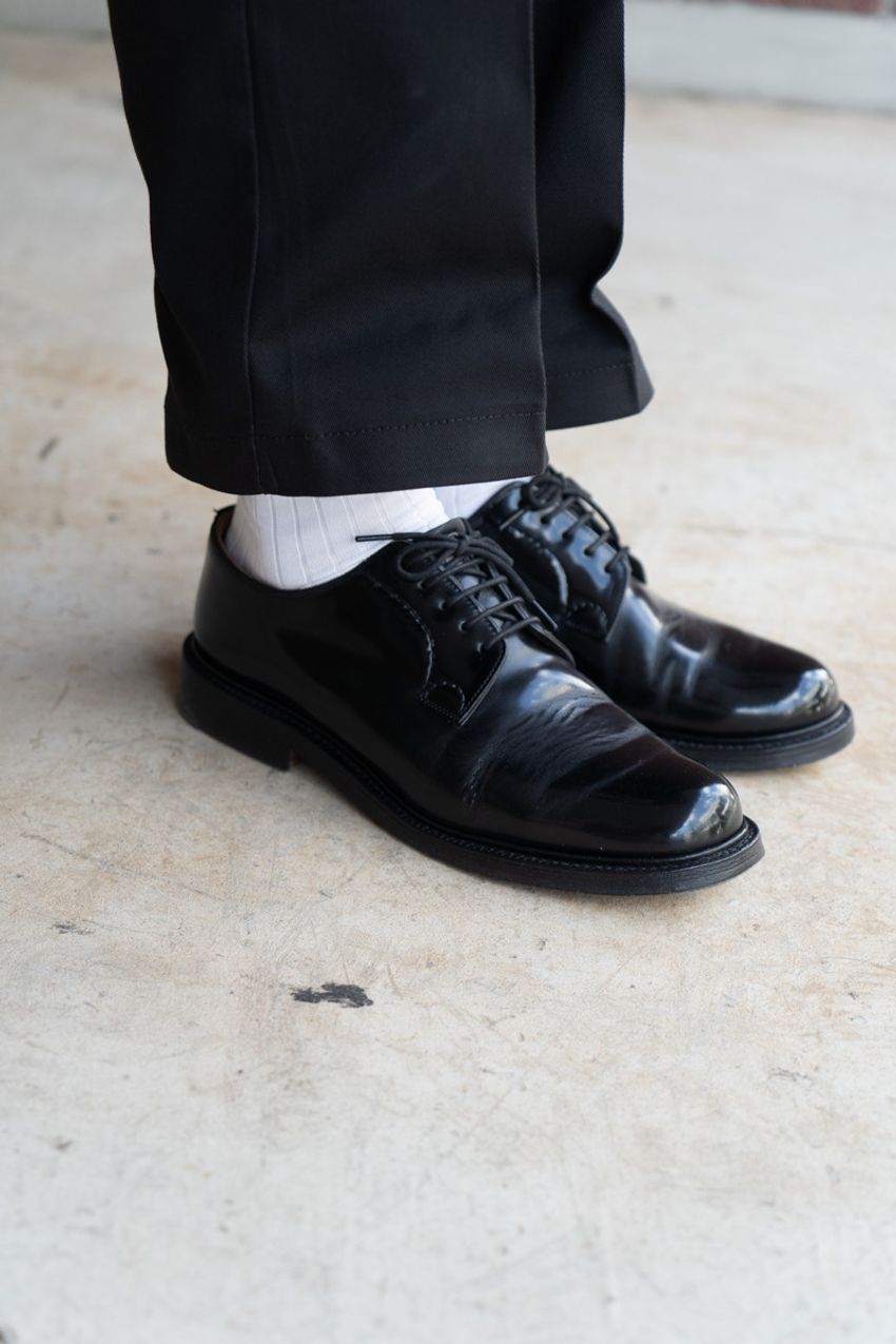 最旬バケットハットスタイルを街角からお届け！リアルに愛用されていたのはデニム素材、ブラックetc. - 3枚目の画像