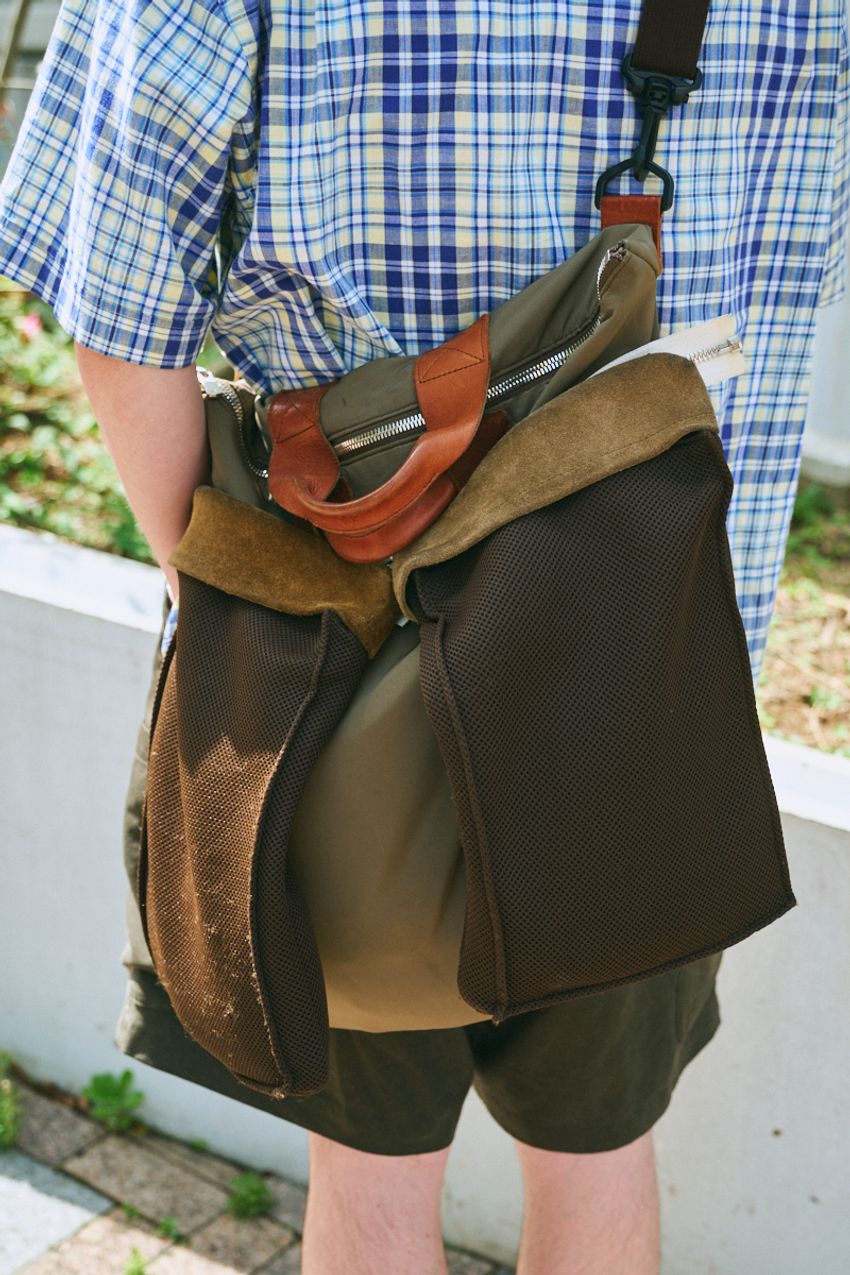 半袖チェックシャツはブルー系がキブン。スウェット、短パンetc.好相性なパンツと共に - 9枚目の画像