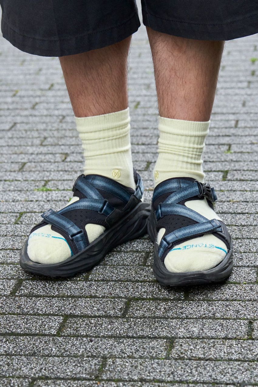 「丈が長めのショーツ」はどう着こなすのが正解？ 街角スナップ3選で検証！ - 5枚目の画像