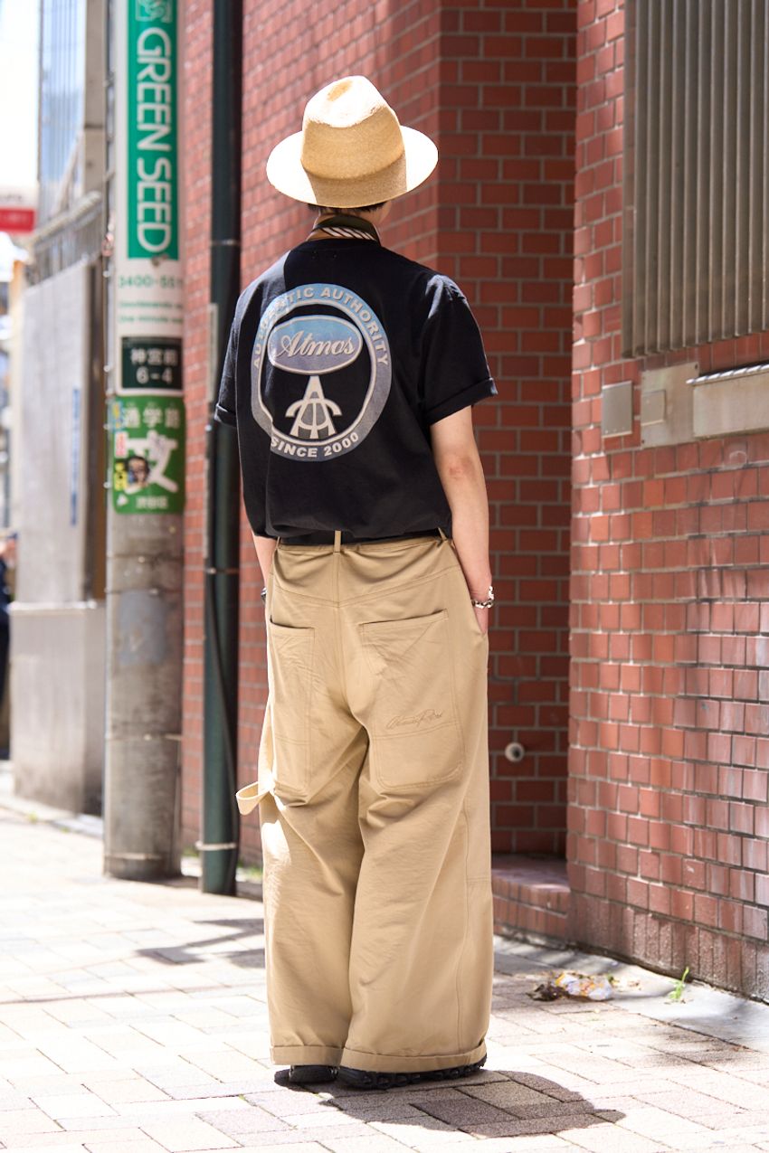 「Tシャツ」に工夫を凝らした着こなしコーデ集。小物使い、パンツのシルエットetc. - 4枚目の画像