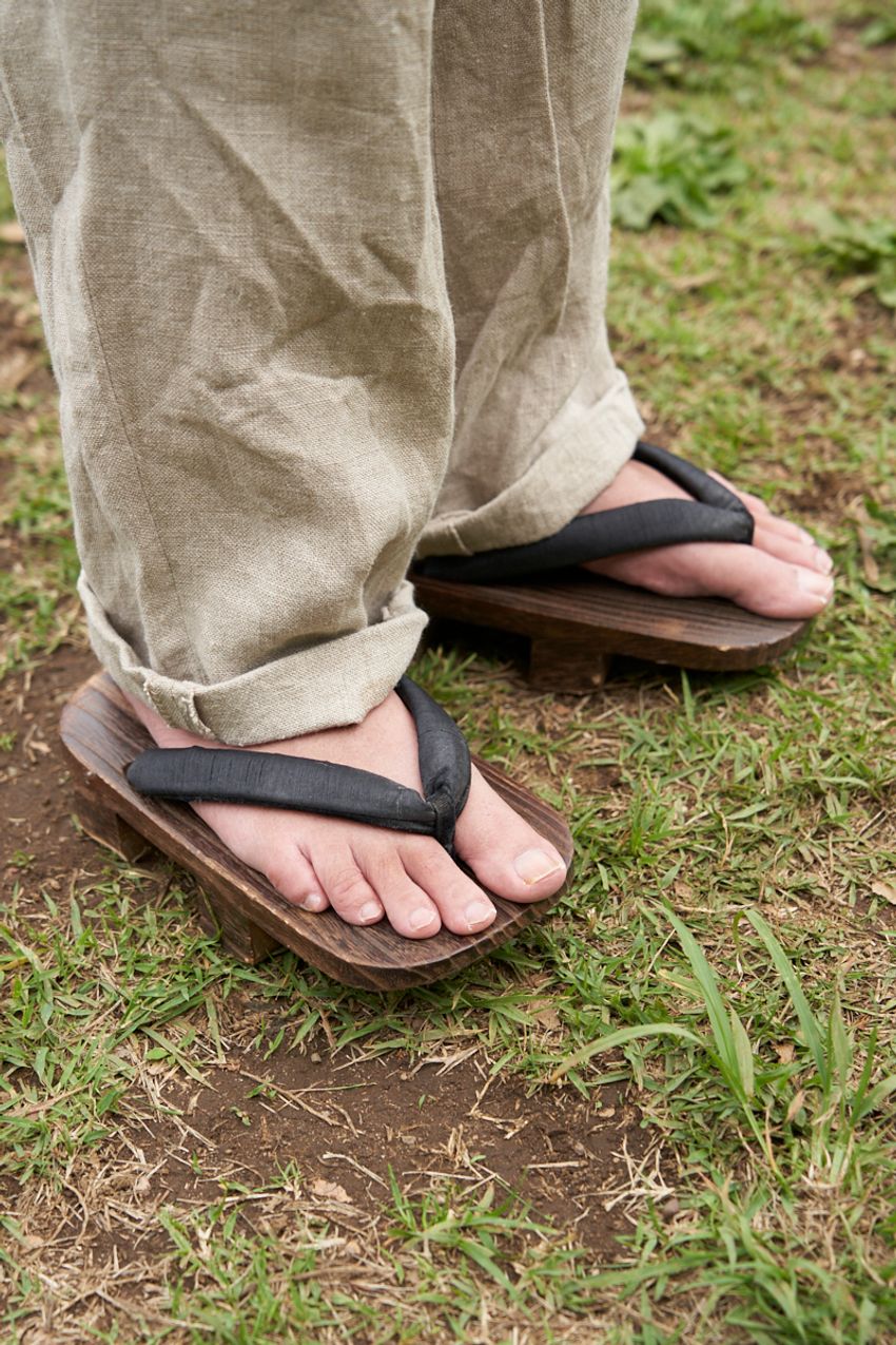 初夏を彩る「柄シャツ」コーデ3選！洒落者たちの愛用ブランドをコーデとともに - 7枚目の画像