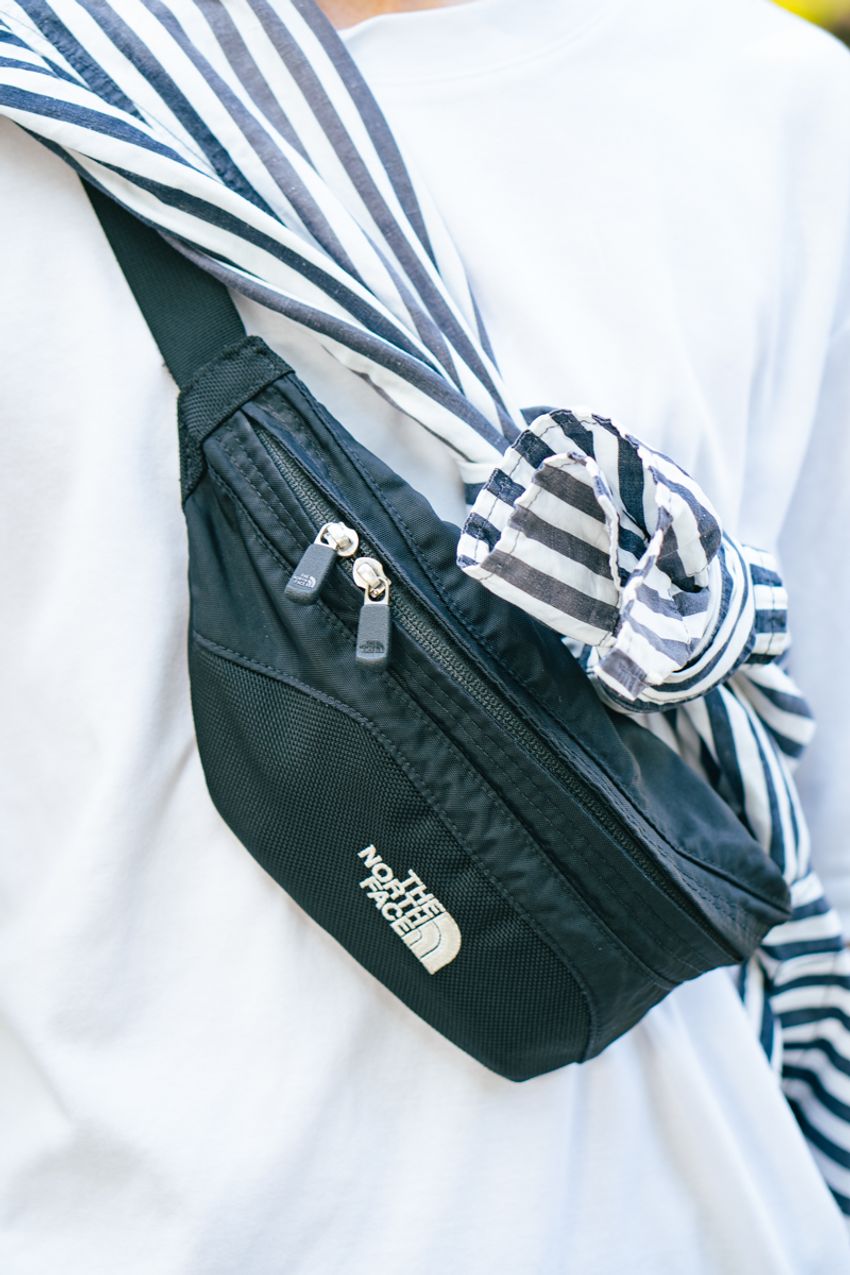 アーク、ノースetc.今季トレンドの“ミニバッグ”、洒落者たちの愛用ブランドとコーデ例をスナップで！ - 7枚目の画像
