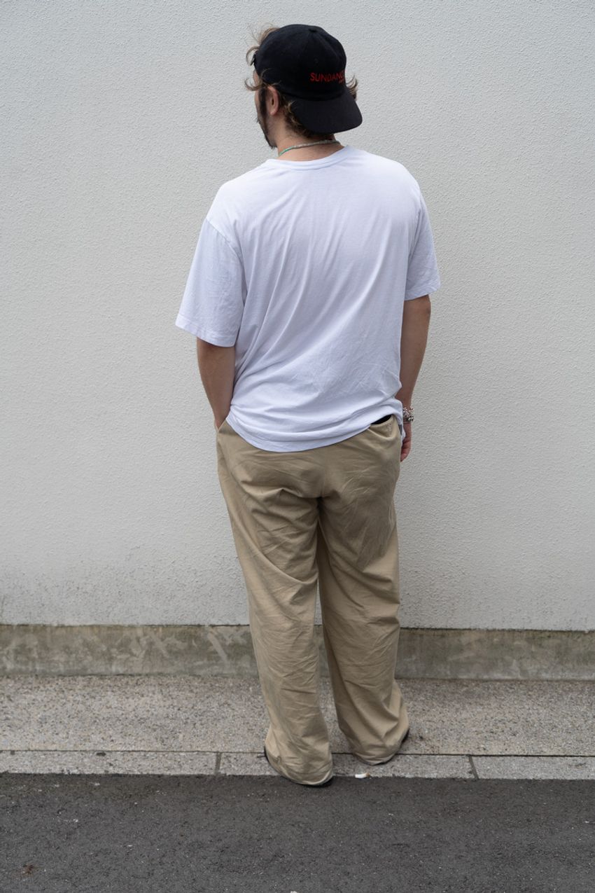 “Tシャツ1枚”が気持ちいい季節の到来！初夏の街角でキャッチした最新「Tイチスタイル」3選 - 4枚目の画像