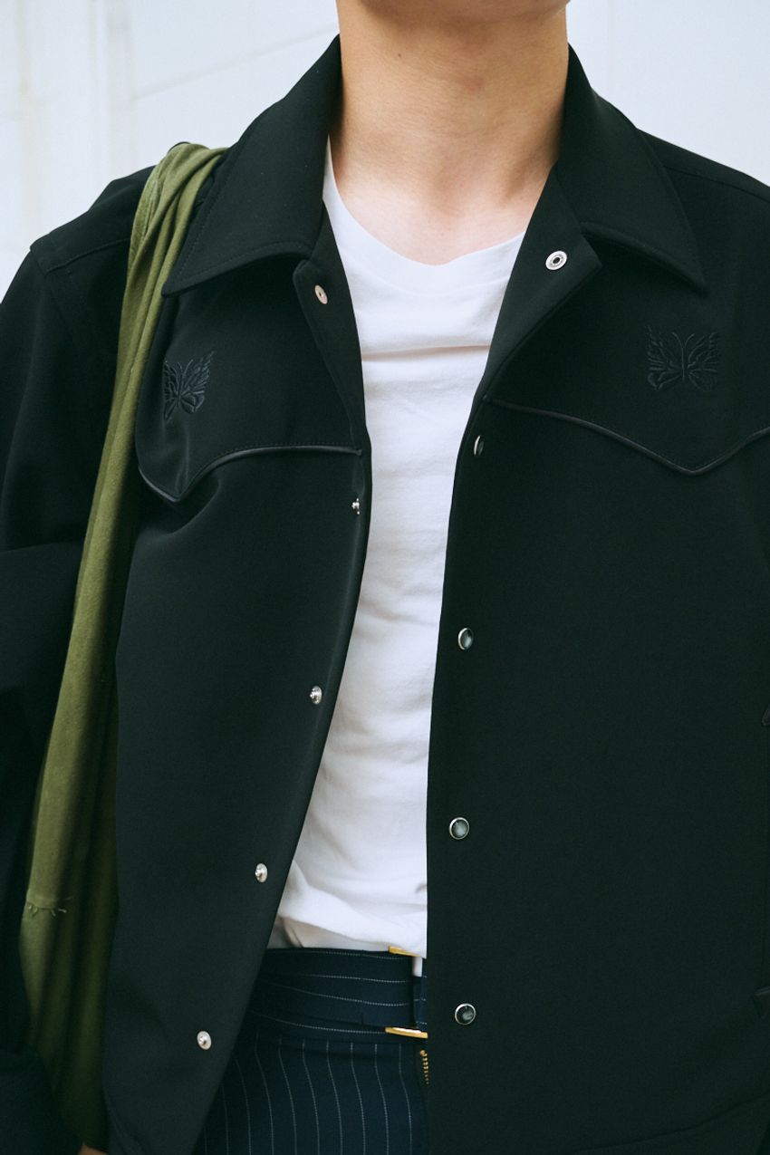 「オリーブ」カラーは大人にこそ似合う。3人が装いに馴染ませたアイテムはパンツ、バッグetc. - 13枚目の画像